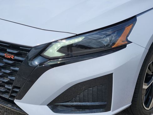 New 2026 Nissan Altima 2.5 SR FWD image 5
