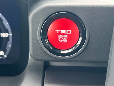 New 2025 Toyota Tacoma TRD Off-Road image 18