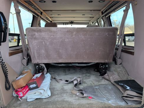 Used 1999 Ford E-150 and Econoline 150 image 18