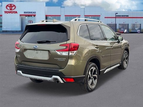 Used 2022 Subaru Forester Touring image 5