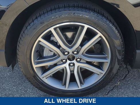 Certified 2024 Ford Edge Titanium w/ Equipment Group 301A AWD/4WD image 9