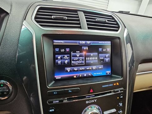Used 2016 Ford Explorer Limited FWD image 16