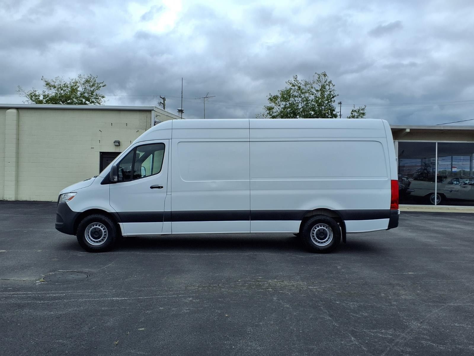 Used 2022 Mercedes-Benz Sprinter 2500 image 11