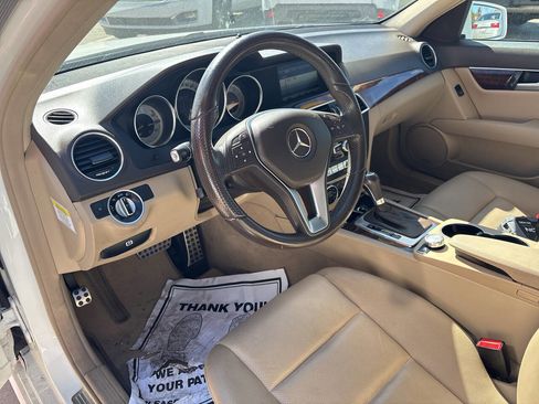 Used 2014 Mercedes-Benz C 300 4MATIC Sedan image 18