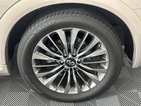 Used 2019 INFINITI QX80 Luxe w/ Proactive Package AWD/4WD image 10