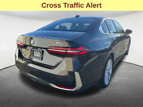 Used 2025 BMW 530i xDrive AWD/4WD image 9