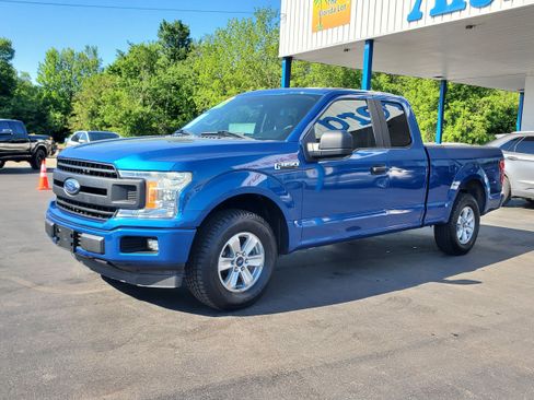 Used 2018 Ford F150 XL w/ Equipment Group 101A Mid RWD image 2