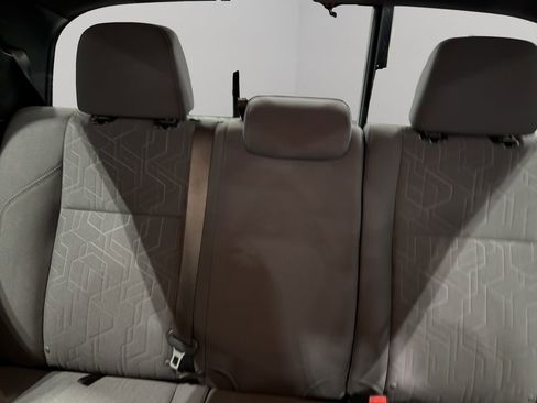 Used 2019 Toyota Tacoma TRD Sport w/ Technology Package image 38