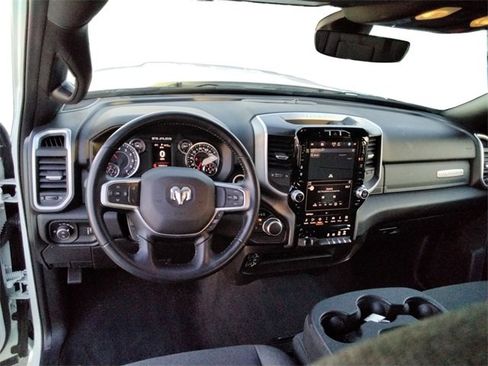 Used 2024 RAM 2500 Big Horn w/ Sport Appearance Package image 31