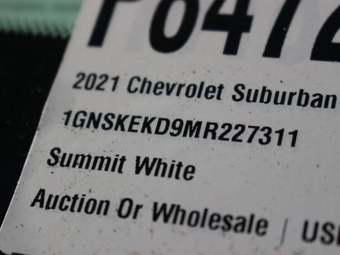 Used 2021 Chevrolet Suburban RST w/ Luxury Package image 40