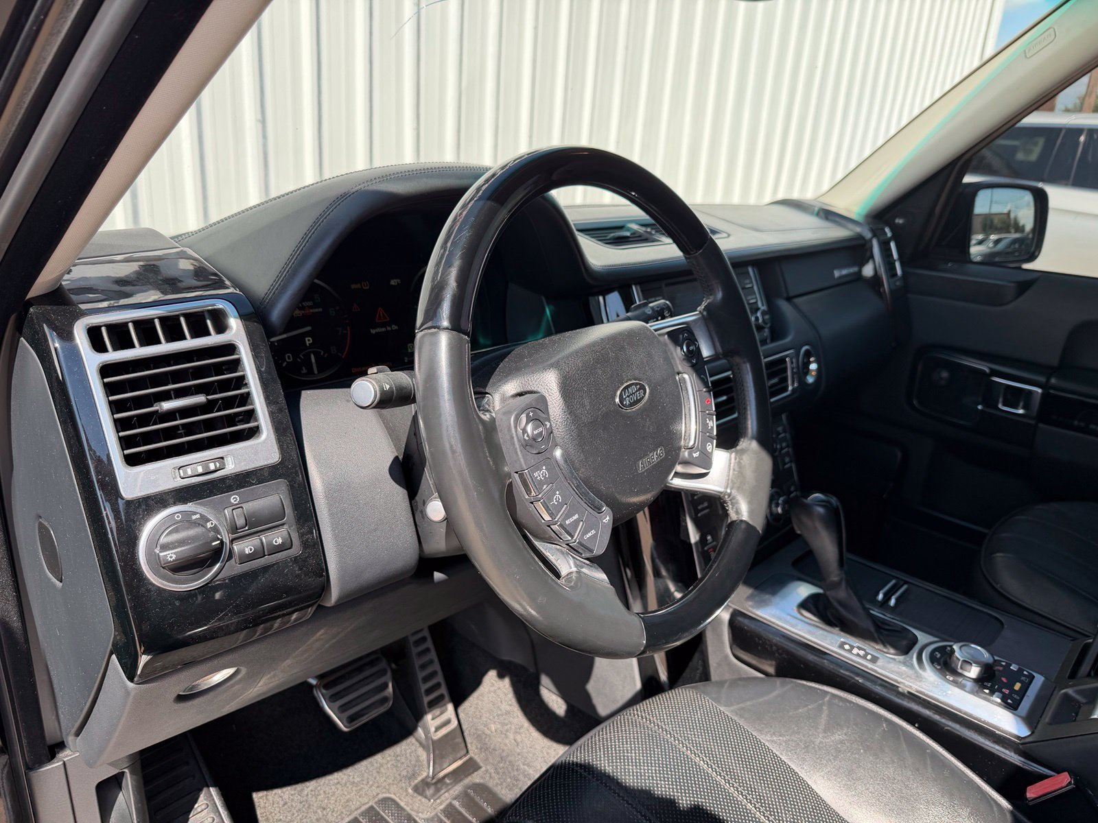 Used 2012 Land Rover Range Rover Supercharged AWD/4WD image 17