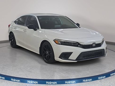 Used 2023 Honda Civic Sport image 4