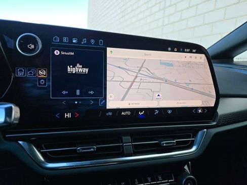 Used 2026 Chevrolet Equinox EV LT image 45