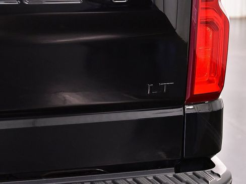 Used 2021 Chevrolet Silverado 1500 LT Trail Boss w/ Convenience Package II image 12