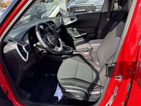 Certified 2023 Kia Soul LX w/ LX Technology Package image 14