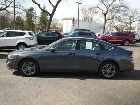 Used 2023 Honda Accord EX image 10