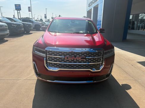 Used 2021 GMC Acadia Denali w/ Denali Technology Package FWD image 9