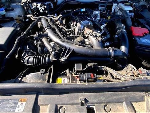 Used 2024 Ford Bronco Badlands image 9