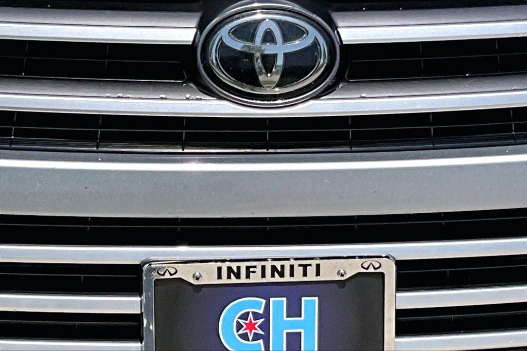 Used 2017 Toyota Highlander XLE AWD/4WD image 12
