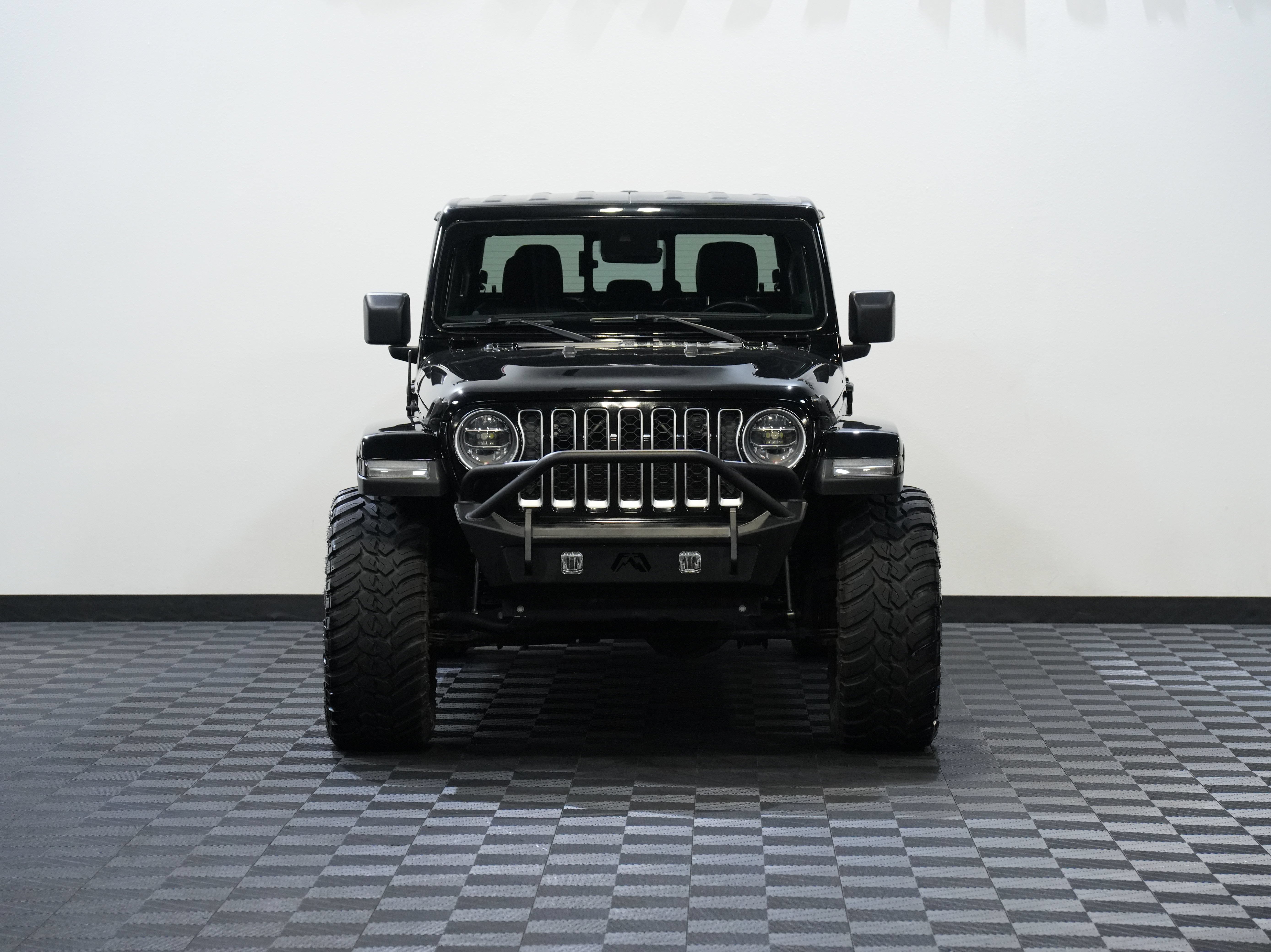 Used 2021 Jeep Gladiator Overland w/ Uconnect 4C Nav & Sound Group AWD/4WD image 4