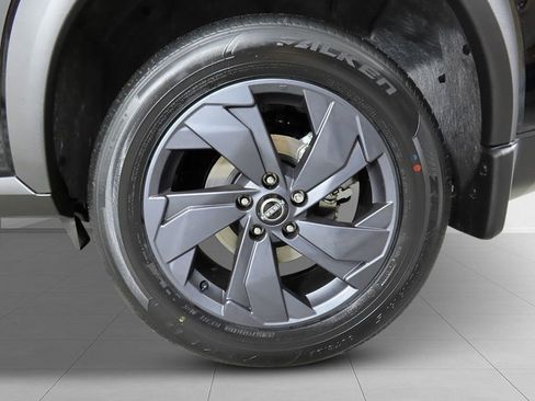 New 2026 Nissan Rogue SV image 9