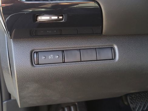 New 2026 Nissan Pathfinder S image 19