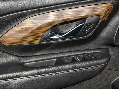 Used 2018 GMC Terrain SLE image 22