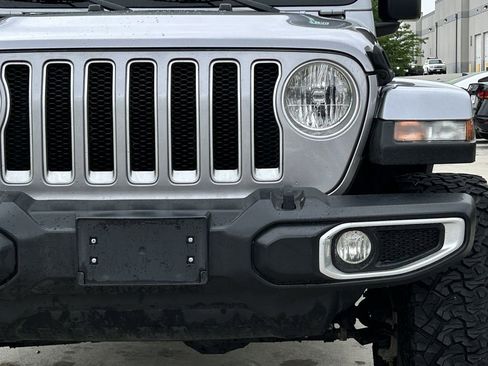 Used 2021 Jeep Wrangler Unlimited Sahara AWD/4WD image 8