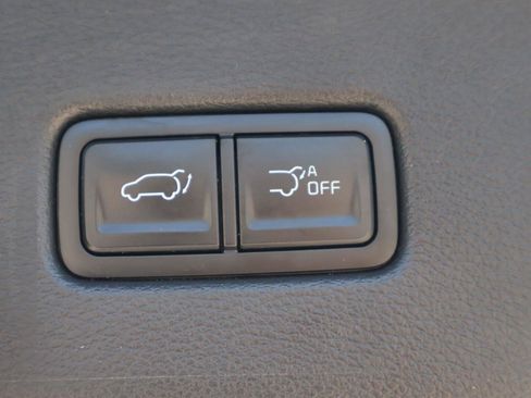 Used 2023 Kia Telluride EX w/ EX Captain's Chair Package FWD image 18