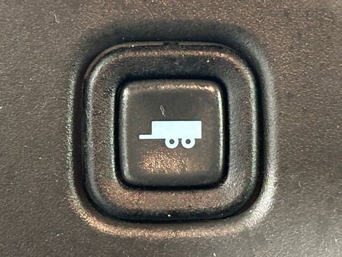 Used 2024 GMC Savana 2500 w/ Driver Convenience Package image 20