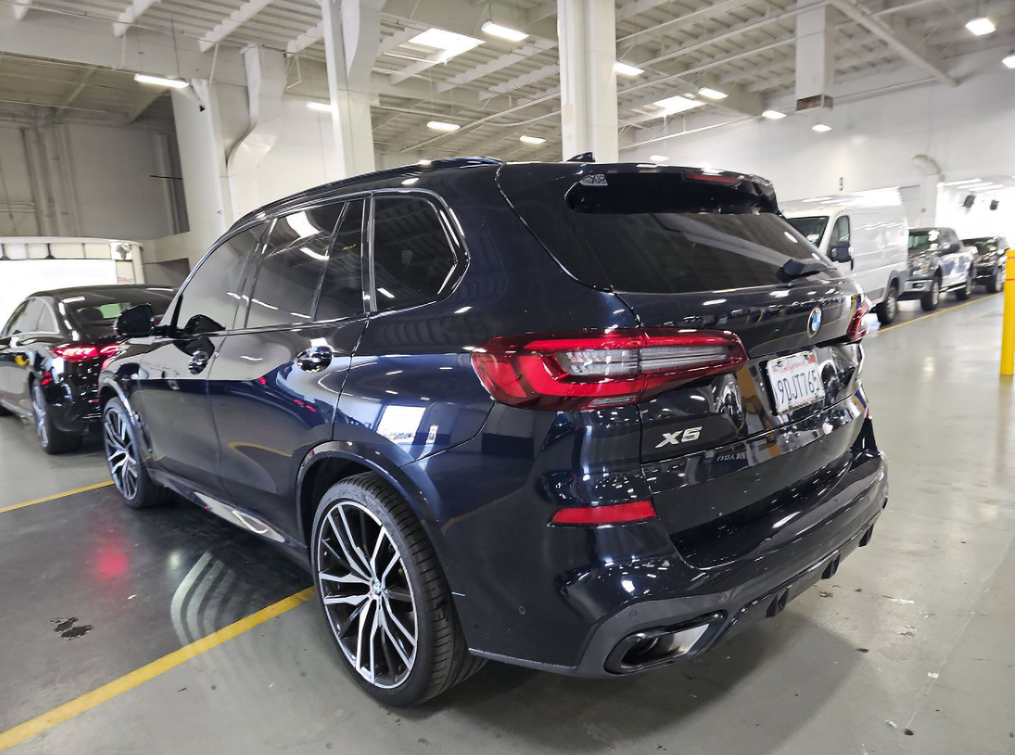 Used 2023 BMW X5 xDrive40i w/ M Sport Package AWD/4WD image 6