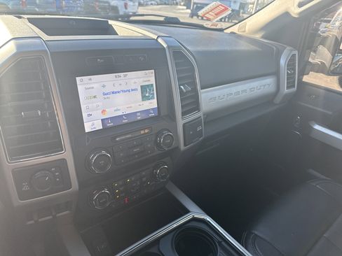 Used 2021 Ford F350 Lariat w/ Chrome Package image 22