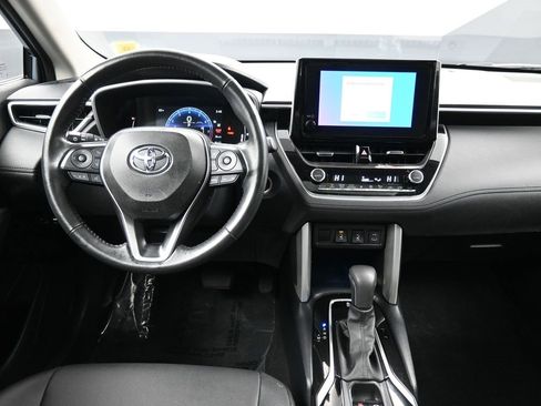 Certified 2023 Toyota Corolla Cross XLE image 20