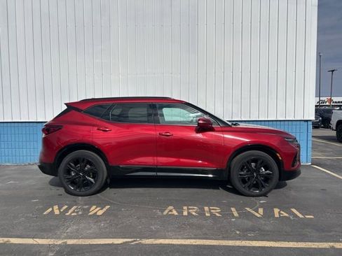 Used 2021 Chevrolet Blazer RS w/ Enhanced Convenience Package image 2