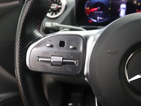 Certified 2022 Mercedes-Benz GLA 250 image 13