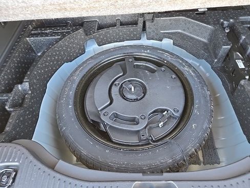 Used 2022 Buick Encore Preferred w/ Safety Package II image 39