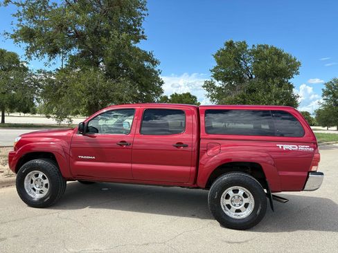 Used 2005 Toyota Tacoma PreRunner RWD image 13