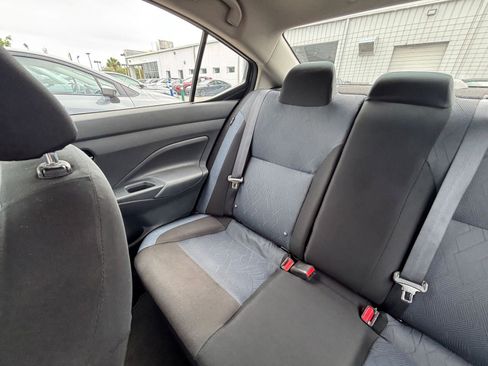 Used 2025 Nissan Versa SV FWD image 37
