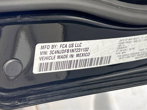 Used 2022 Jeep Compass Latitude image 30