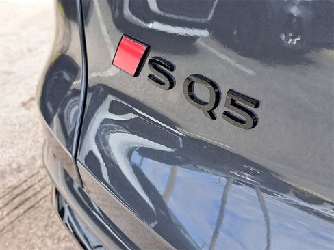 New 2025 Audi SQ5 Premium Plus image 5