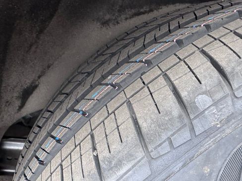 Used 2024 Chevrolet Equinox LT image 32