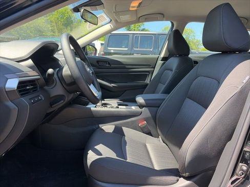New 2026 Nissan Altima 2.5 SV FWD image 11