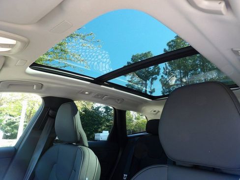 New 2026 Volvo XC60 B5 Core w/ Climate Package image 14