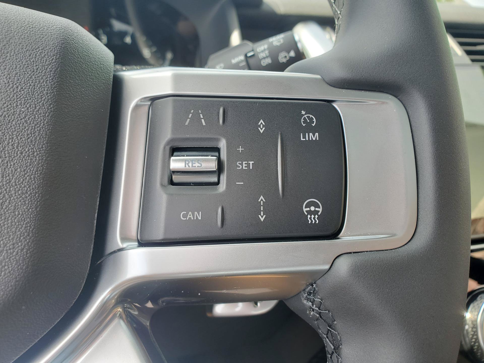 New 2026 Land Rover Discovery Limited Edition AWD/4WD image 24