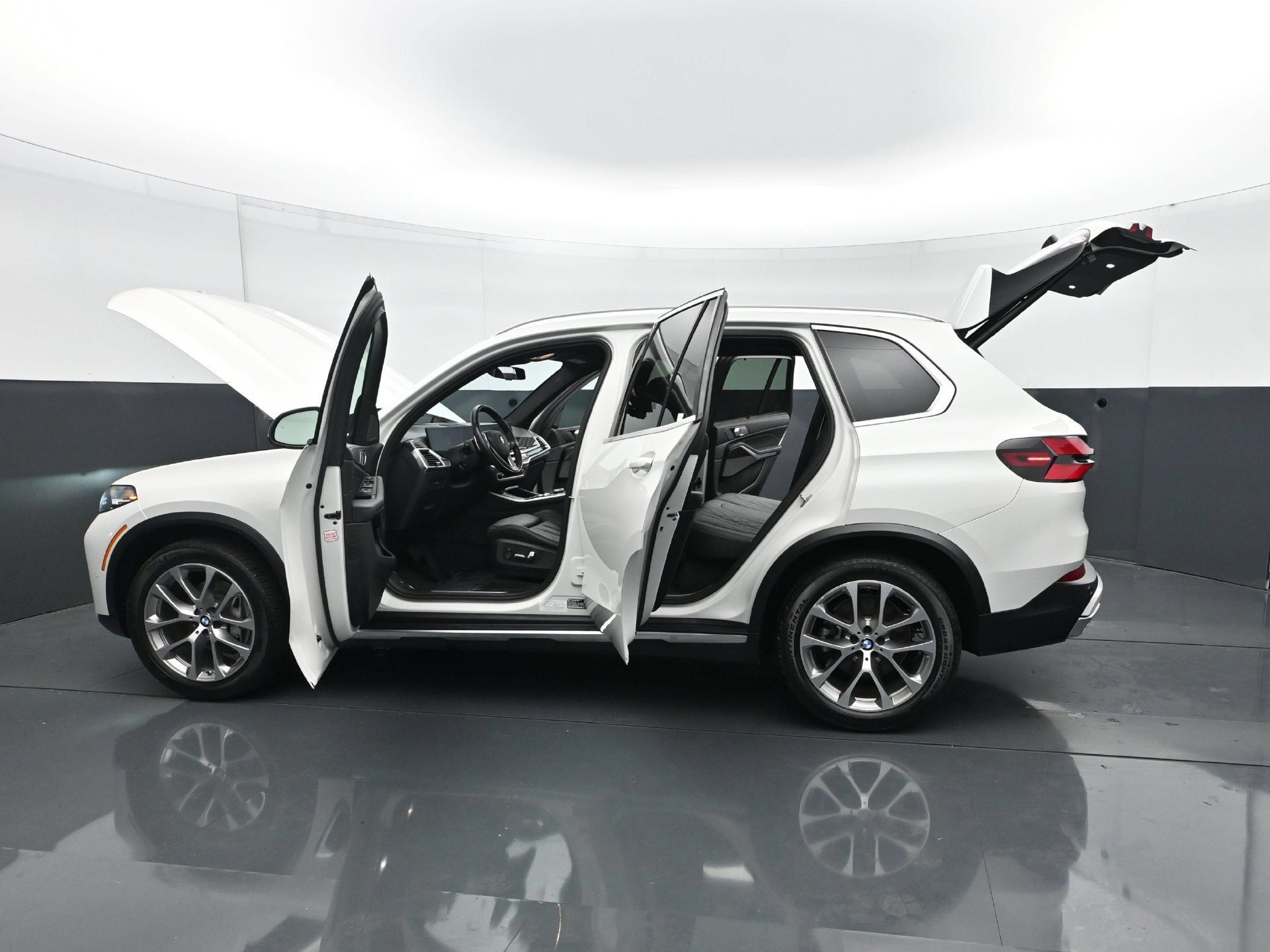 Used 2024 BMW X5 xDrive40i AWD/4WD image 32