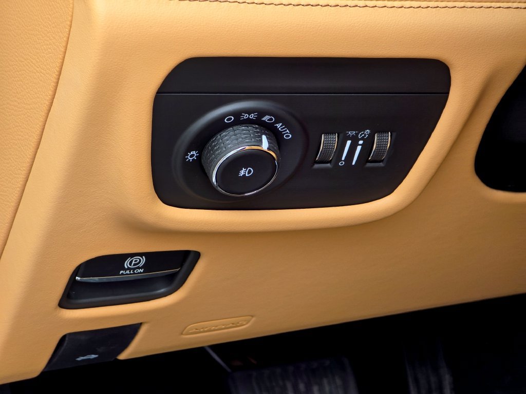 New 2027 Jeep Grand Cherokee Summit AWD/4WD image 34