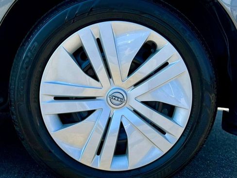 Used 2023 Nissan Leaf S image 28