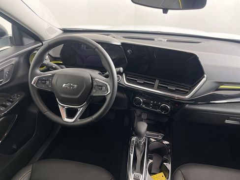 Certified 2025 Chevrolet Trax ACTIV w/ Sunroof Package image 5