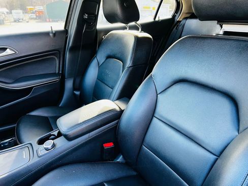 Used 2015 Mercedes-Benz GLA 250 w/ Premium Package image 27