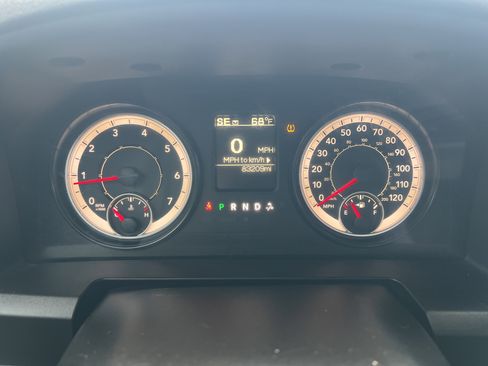 Used 2017 RAM 1500 Classic SLT image 2